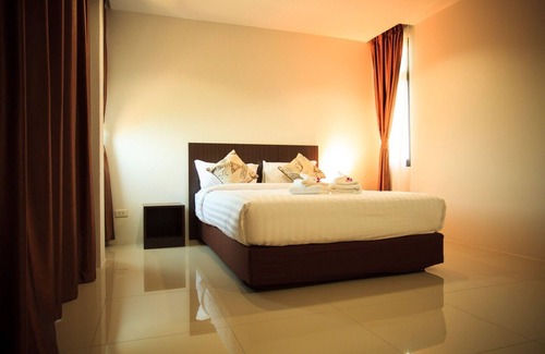 Phitsanulok Hotel | Guest Rated: The Viewpoint Hotel with Family-Friendly Amenities