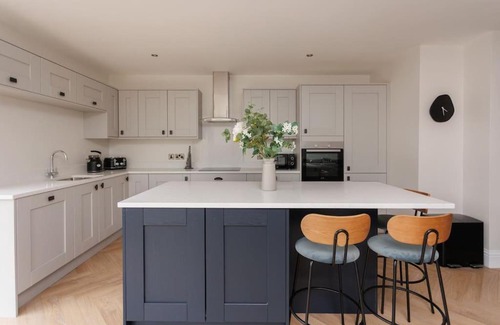 Newcastle House | The Views Cottage