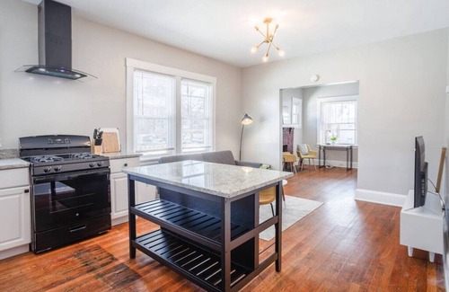 Covington Apartment | Top-Rated Villa 1B in Downtown Covington with Breakfast