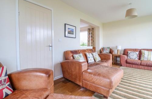 Harlech House | Discover The Villa: Pet-Friendly 4-Star Family Retreat