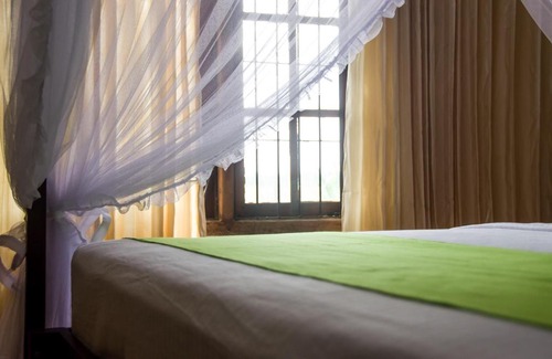 Anuradhapura House | Cozy Villa: Family-Friendly Stay with Breakfast Included