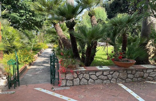 Tiberio House | Family-Friendly Getaway at The Villa of Pier