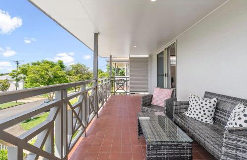 Coorparoo Villa | The Villa on Shire - Comfort near Coorparoo Square