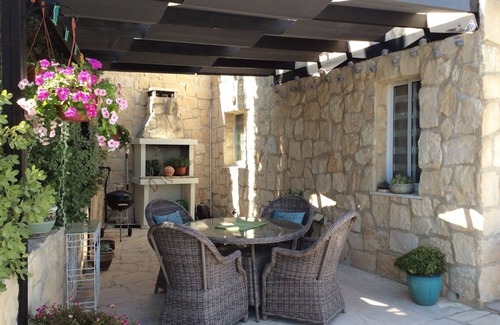 Peyia Town Villa | Unforgettable Villa with Ocean View - Reserve Your Stay!