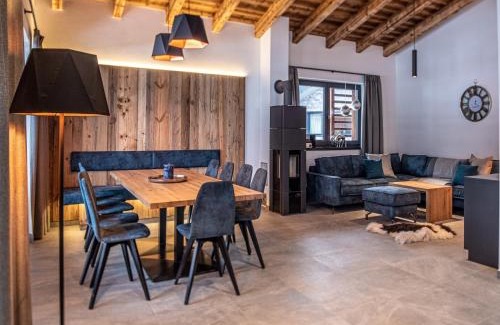 Wald im Pinzgau House | Experience The Village Chalet Stone House - Family-Friendly Stay