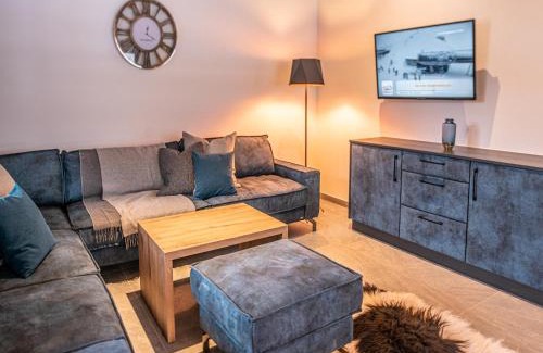 Wald im Pinzgau House | Experience The Village Chalet Stone House - Family-Friendly Stay