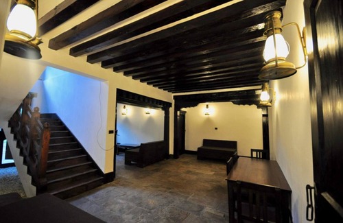Bumthang House | Cozy Village Lodge Bumthang: Family-Friendly & Top Rated