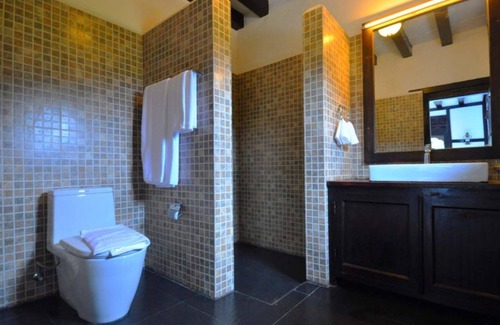 Bumthang House | Cozy Village Lodge Bumthang: Family-Friendly & Top Rated
