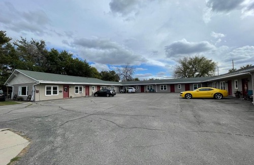 Eldora Hotel | Exceptional Stay at The Village Motel - Pet & Child Friendly