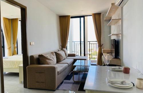 Ruessei Kaev Apartment | Budget-Friendly Stay at The Vincent Condo with Pool Access