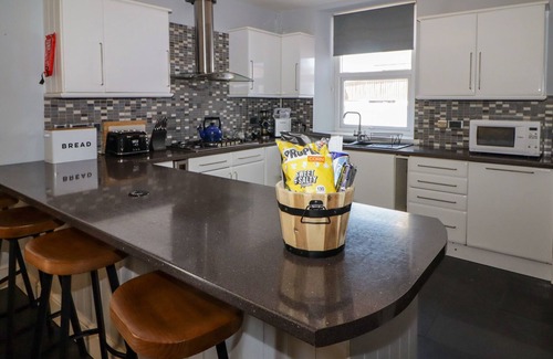 Southerndown House | THE VINES, family friendly, luxury holiday cottage in Southerndown