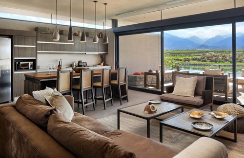 Vista Flores Hotel | Relax at The Vines Resort & Spa: Eco-Friendly Oasis