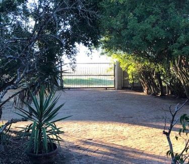Kraaifontein House | Inviting Retreat at The Vineyard East with Pool Access