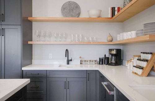 Santa Rosa House | The Vineyard Estate at Paradise Ridge by Kohmsa