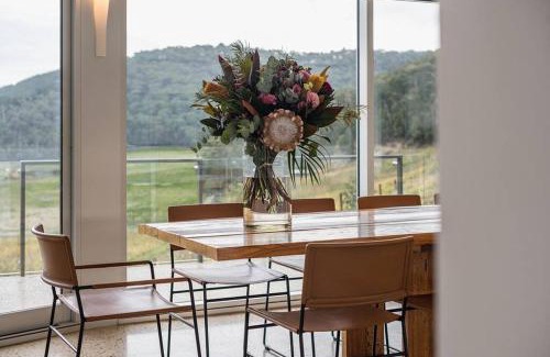 Porepunkah House | Discover The Vineyard Residence: Oceanfront Bliss Awaits