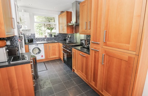 Wadsworth Cottage | THE VISTA, family friendly, with a garden in Hebden Bridge