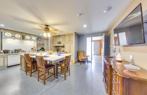 Waldron Villa | Family-Friendly Vista Retreat Near Kansas City Adventure
