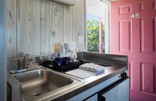 Gloucester Hotel | Ocean View Retreat at The Vista with Family-Friendly Amenities