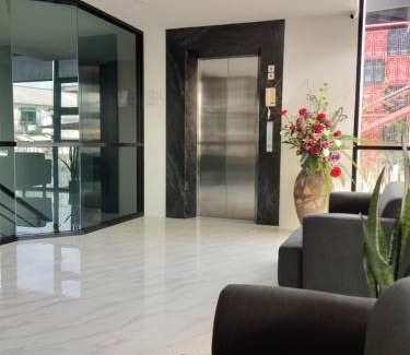 Kho Hong Hotel | Budget-Friendly Stay at The Vita Plus Hotel with Pool Access