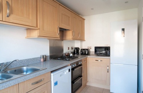 Alvaston House | The Voyager - 6 Beds, 3 Bedrooms, Great for Contractors