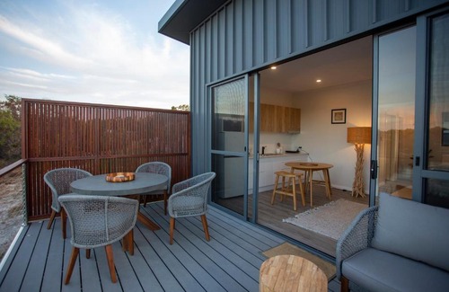 Wilyabrup Villa | Romantic Getaway at The WABi Cabin - Couples Retreat Awaits