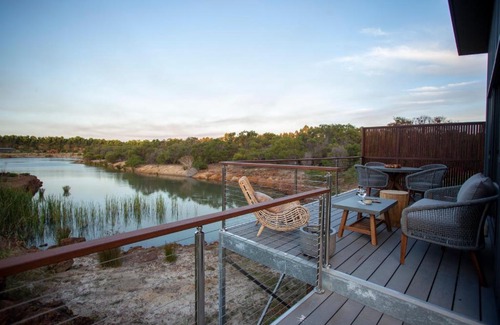 Wilyabrup Villa | Romantic Getaway at The WABi Cabin - Couples Retreat Awaits