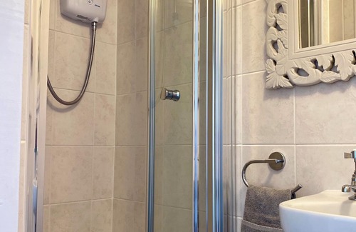 Weymouth House | Exceptional The Wadham with Breakfast & Kitchen Amenities