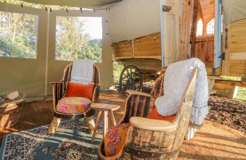 Ottery St Mary House | Discover The Wagon at Burrow Hill: Rated 10/10 & Pet Friendly