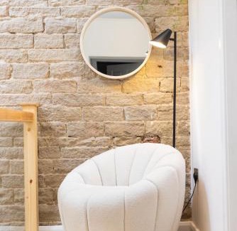 Triangle House | Pet-Friendly Escape at The Wagon Shed - Rated 9.4/10