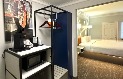 Pigeon Forge Hotel | Exceptional Stay at The Walden, Trademark Collection by Wyndham