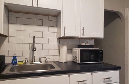 Silver Lake Apartment | Discover The Walk-Up Flat at Silver Lake with Family-Friendly Amenities