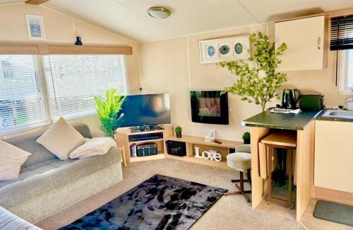 Longridge House | Beacon Retreat: Guest Rated 9.7 with Pool & Pet-Friendly Options