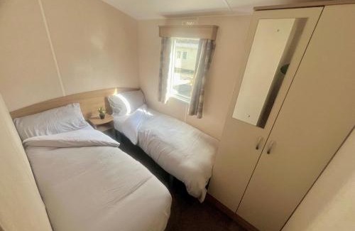 Longridge House | Beacon Retreat: Guest Rated 9.7 with Pool & Pet-Friendly Options