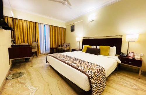 Pink City Hotel | Discover The Wall Street Beacon: Family-Friendly Escape in Jaipur