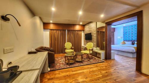 Pahalgam Hotel | Cozy Retreat at The Walnut Creek Pahalgam - 4-Star Comfort
