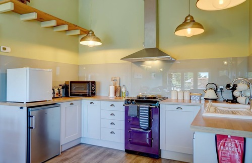 Happisburgh Apartment | Discover The Walnut: Pet-Friendly Cottages in East Ruston