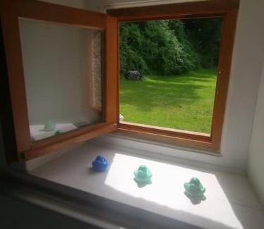 Saint-Aulaye-Puymangou Apartment | Family-Friendly Stay at The Walnut Tree - Rated 8.4/10