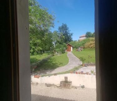 Saint-Aulaye-Puymangou Apartment | Family-Friendly Stay at The Walnut Tree - Rated 8.4/10