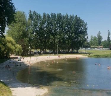 Saint-Aulaye-Puymangou Apartment | Family-Friendly Stay at The Walnut Tree - Rated 8.4/10
