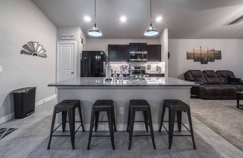 Lubbock House | The Wander Inn: Family-Friendly Getaway with Kitchen Access