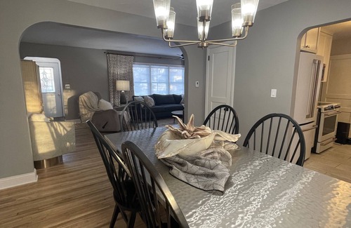 Folsom's Addition House | Inviting Retreat: Pet-Friendly Stay with 9.8 Guest Rating