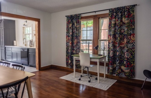 Stephenville House | Cozy Bungalow with Ocean View Near TSU - Guest Rated 10/10