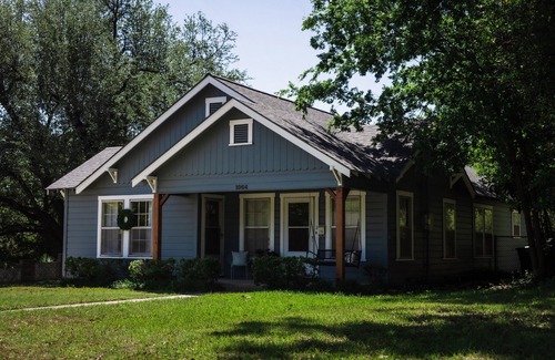 Stephenville House | Cozy Bungalow with Ocean View Near TSU - Guest Rated 10/10
