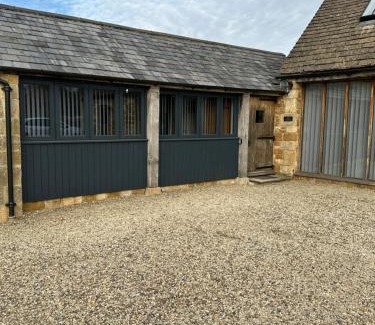 Bourton House | Discover The Warren - A 4-Star Family-Friendly Retreat