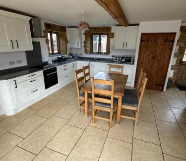 Bourton House | Discover The Warren - A 4-Star Family-Friendly Retreat