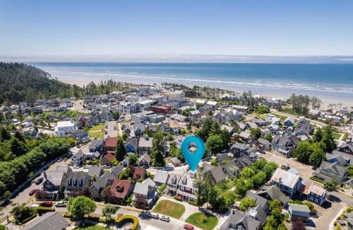 Seabrook House | Discover The Washington House: Pet-Friendly Paradise