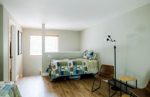 Tahoe Island Hotel | Pet-Friendly Retreat at The Washoe Lodge for Family Fun