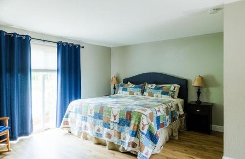 Tahoe Island Hotel | Pet-Friendly Retreat at The Washoe Lodge for Family Fun