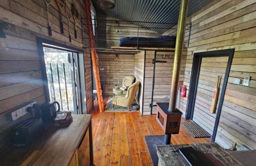 Woodbridge Apartment | Discover The Water Shack - Tiny House Retreat with Hot Tub