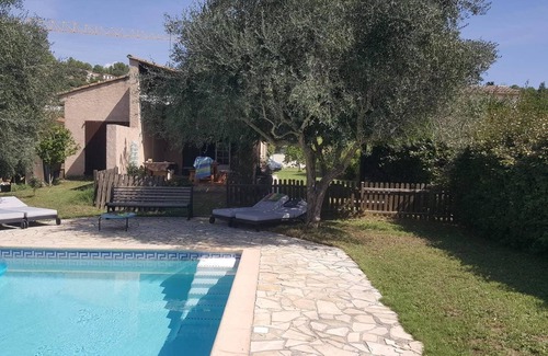 Trans-en-Provence Villa | Relax at The Waterfall Balcony with Private Pool & Breakfast